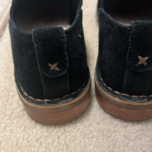 UGG Camellia Black Suede Booties Size 7.5 - Picture 4 of 6